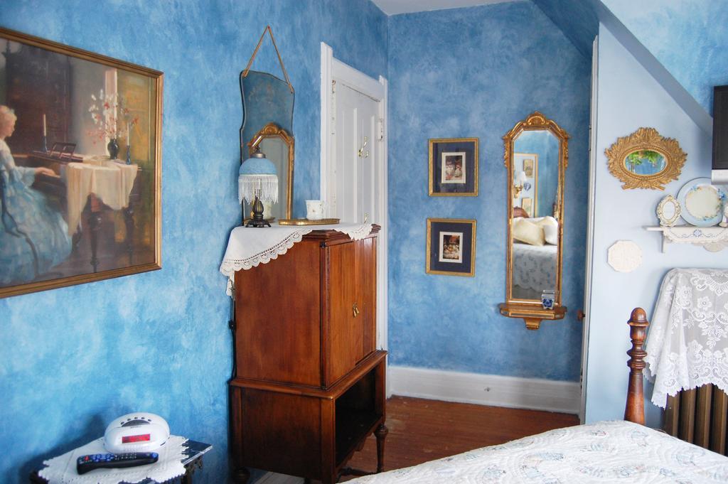 Schuster Mansion Bed & Breakfast Milwaukee Habitación foto